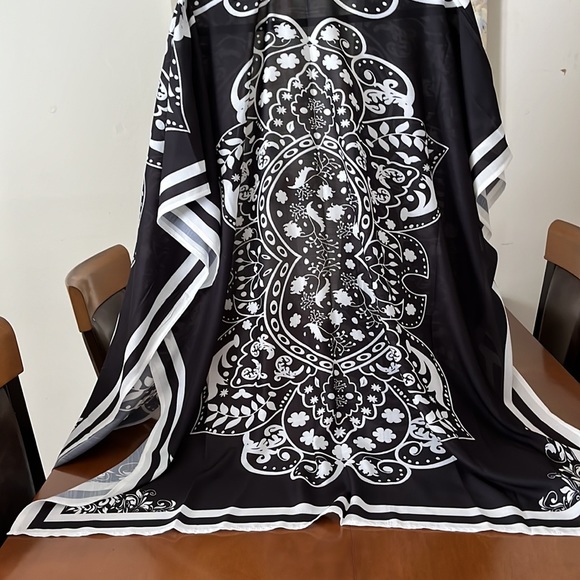 One size kimono - Picture 3 of 3